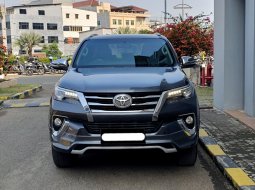 2016 Toyota Fortuner 2.4 VRZ AT Abu-abu - Jual mobil bekas di DKI Jakarta