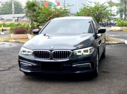 2017 BMW 5 Series 530i Hitam - Jual mobil bekas di DKI Jakarta