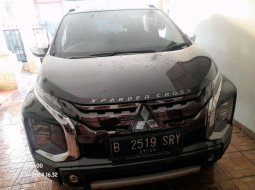 2021 Mitsubishi Xpander Cross Premium Package AT Abu-abu - Jual mobil bekas di Jawa Barat