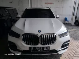 2022 BMW X5 xDrive30d Putih - Jual mobil bekas di DKI Jakarta