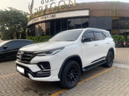 2022 Toyota Fortuner 2.4 TRD AT Putih - Jual mobil bekas di Jawa Barat