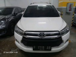 2016 Toyota Kijang Innova V A/T Gasoline Putih - Jual mobil bekas di Jawa Barat