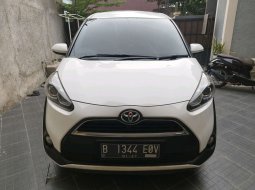 2017 Toyota Sienta V CVT Putih - Jual mobil bekas di Jawa Barat