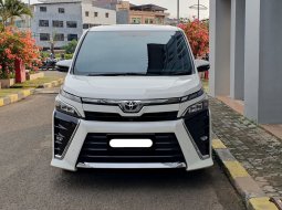 2019 Toyota Voxy 2.0 A/T Putih - Jual mobil bekas di DKI Jakarta