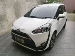 2017 Toyota Sienta V CVT Putih - Jual mobil bekas di Banten