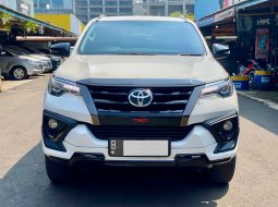 2020 Toyota Fortuner 2.4 VRZ AT Putih - Jual mobil bekas di DKI Jakarta