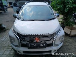 2021 Mitsubishi Xpander Cross Premium Package AT Putih - Jual mobil bekas di Banten