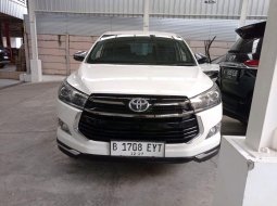 2017 Toyota Venturer Putih - Jual mobil bekas di Jawa Barat