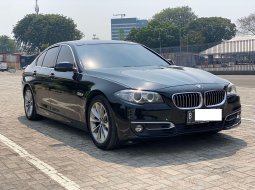 2016 BMW 5 Series 520i Hitam - Jual mobil bekas di DKI Jakarta
