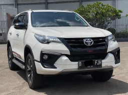 2019 Toyota Fortuner TRD Putih - Jual mobil bekas di DKI Jakarta