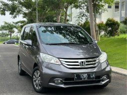 2015 Honda Freed PSD Abu-abu - Jual mobil bekas di Jawa Timur