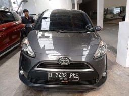 2019 Toyota Sienta V Abu-abu - Jual mobil bekas di Banten