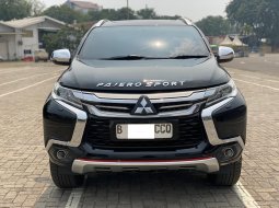 2017 Mitsubishi Pajero Sport Dakar 4x2 AT Hitam - Jual mobil bekas di DKI Jakarta