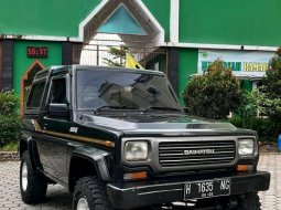 1993 Daihatsu Taft Rocky Hitam - Jual mobil bekas di Jawa Tengah