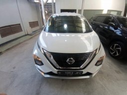 2019 Nissan Livina VL AT Putih - Jual mobil bekas di Banten