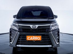 2018 Toyota Voxy 2.0 A/T Hitam - Jual mobil bekas di Banten