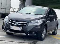 2017 Suzuki SX4 S-Cross AT Abu-abu - Jual mobil bekas di DKI Jakarta