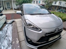 2018 Toyota Sienta Q CVT Silver - Jual mobil bekas di Jawa Barat