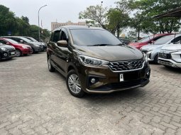 2022 Suzuki Ertiga GL MT Coklat - Jual mobil bekas di Banten