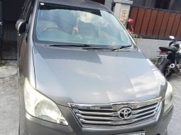 2013 Toyota Kijang Innova V Abu-abu - Jual mobil bekas di DI Yogyakarta