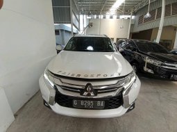 2019 Mitsubishi Pajero Sport Dakar 2.4 Automatic Putih - Jual mobil bekas di DKI Jakarta