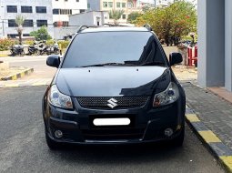 2011 Suzuki SX4 Cross Over Hitam - Jual mobil bekas di DKI Jakarta