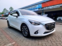 2016 Mazda 2 GT AT Putih - Jual mobil bekas di Banten