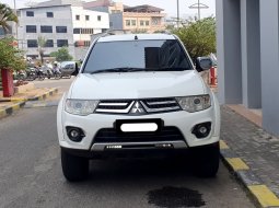 2014 Mitsubishi Pajero Sport Exceed 4x2 AT Putih - Jual mobil bekas di DKI Jakarta