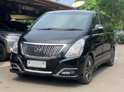 2018 Hyundai H-1 2.5L CRDi Royale Hitam - Jual mobil bekas di Jawa Barat