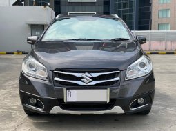 2017 Suzuki SX4 S-Cross AT Abu-abu - Jual mobil bekas di DKI Jakarta