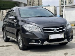 2017 Suzuki SX4 S-Cross AT Abu-abu - Jual mobil bekas di DKI Jakarta