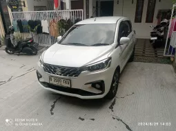 2023 Suzuki Ertiga GX AT Putih - Jual mobil bekas di Jawa Barat