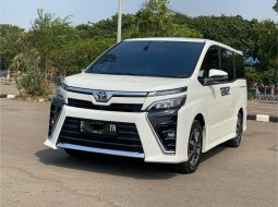 2019 Toyota Voxy 2.0 A/T Putih - Jual mobil bekas di Jawa Barat