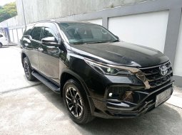 2022 Toyota Fortuner Hitam - Jual mobil bekas di DKI Jakarta