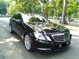 2011 Mercedes-Benz E-Class E 300 Hitam - Jual mobil bekas di DKI Jakarta