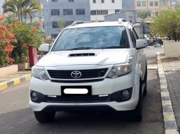 2015 Toyota Fortuner G TRD Putih - Jual mobil bekas di DKI Jakarta