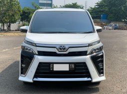 2019 Toyota Voxy 2.0 A/T Putih - Jual mobil bekas di DKI Jakarta