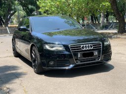 2010 Audi A4 2.0 Sedan Hitam - Jual mobil bekas di DKI Jakarta