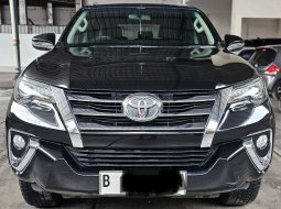 2017 Toyota Fortuner 2.4 VRZ AT Hitam - Jual mobil bekas di Jawa Barat