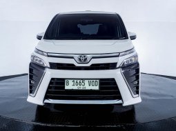 2018 Toyota Voxy 2.0 A/T Putih - Jual mobil bekas di Banten