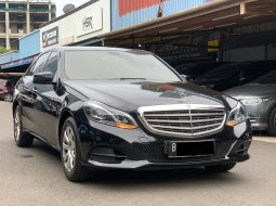 2016 Mercedes-Benz E-Class E 200 Hitam - Jual mobil bekas di DKI Jakarta