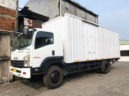 2016 Isuzu Giga Series 7.8 Manual Putih - Jual mobil bekas di DKI Jakarta