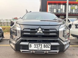 2022 Mitsubishi Xpander Cross AT Hitam - Jual mobil bekas di Jawa Barat