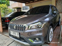 2018 Suzuki SX4 S-Cross AT Abu-abu - Jual mobil bekas di Jawa Barat