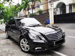 2010 Mercedes-Benz E-Class 250 Hitam - Jual mobil bekas di DKI Jakarta