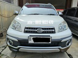 2014 Daihatsu Terios TX ADVENTURE Putih - Jual mobil bekas di Jawa Barat