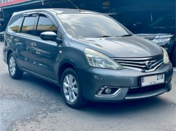 2015 Nissan Grand Livina SV Abu-abu - Jual mobil bekas di DKI Jakarta