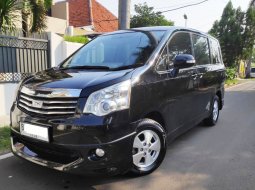 2013 Toyota NAV1 V Hitam - Jual mobil bekas di Jawa Barat