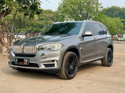 2016 BMW X5 xDrive35i xLine Abu-abu - Jual mobil bekas di DKI Jakarta