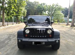 2011 Jeep Wrangler Sport CRD Unlimited Hitam - Jual mobil bekas di DKI Jakarta